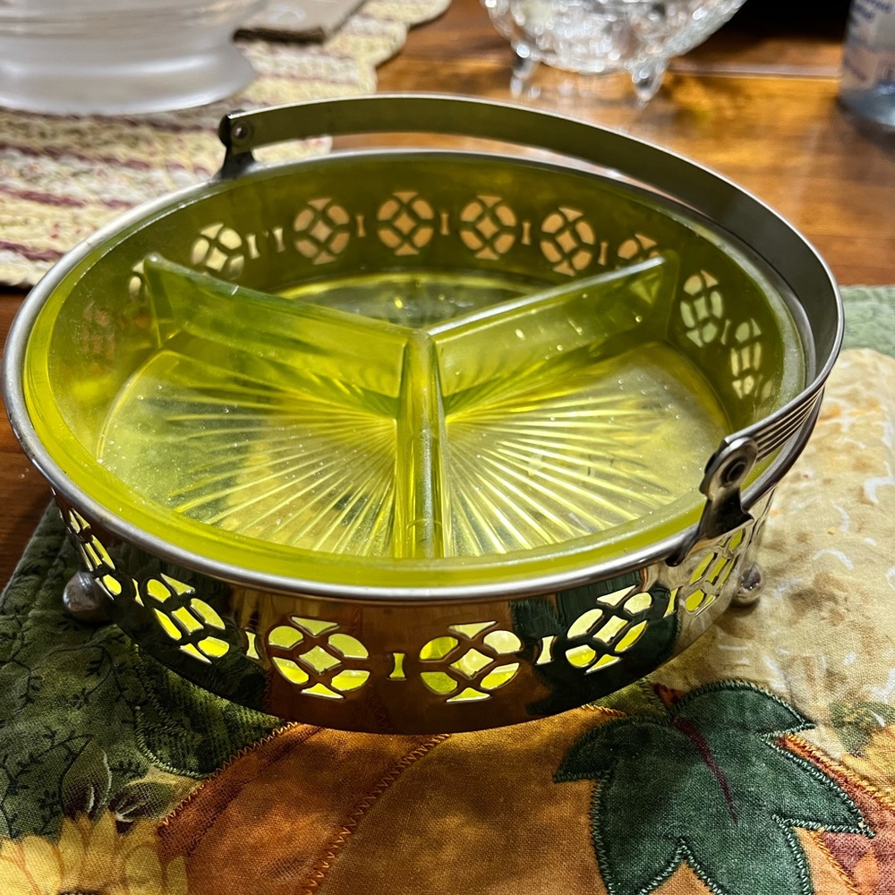 Vintage Jeannette Glass-Vaseline